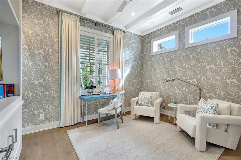 160 Broad Ave S, Naples, FL 34102 Photo
