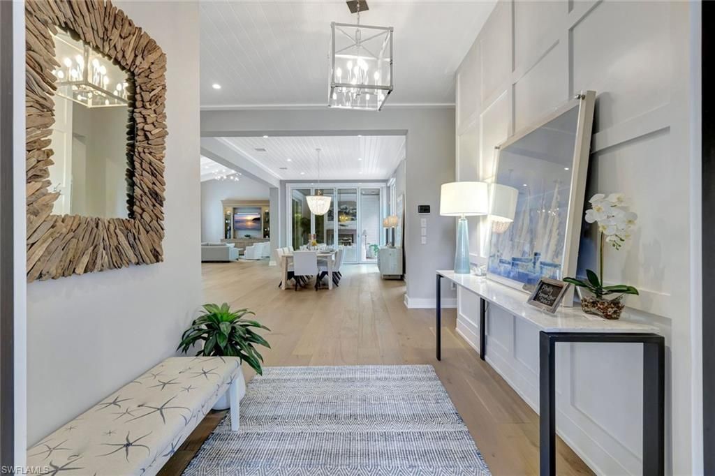160 Broad Ave S, Naples, FL 34102 Photo