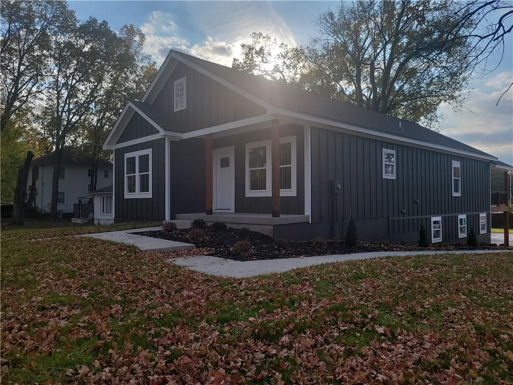 1400 S Dodgion Avenue, Independence, MO 64055 Main Photo