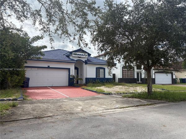 10272 SW 227th Ln, Cutler Bay, FL 33190
