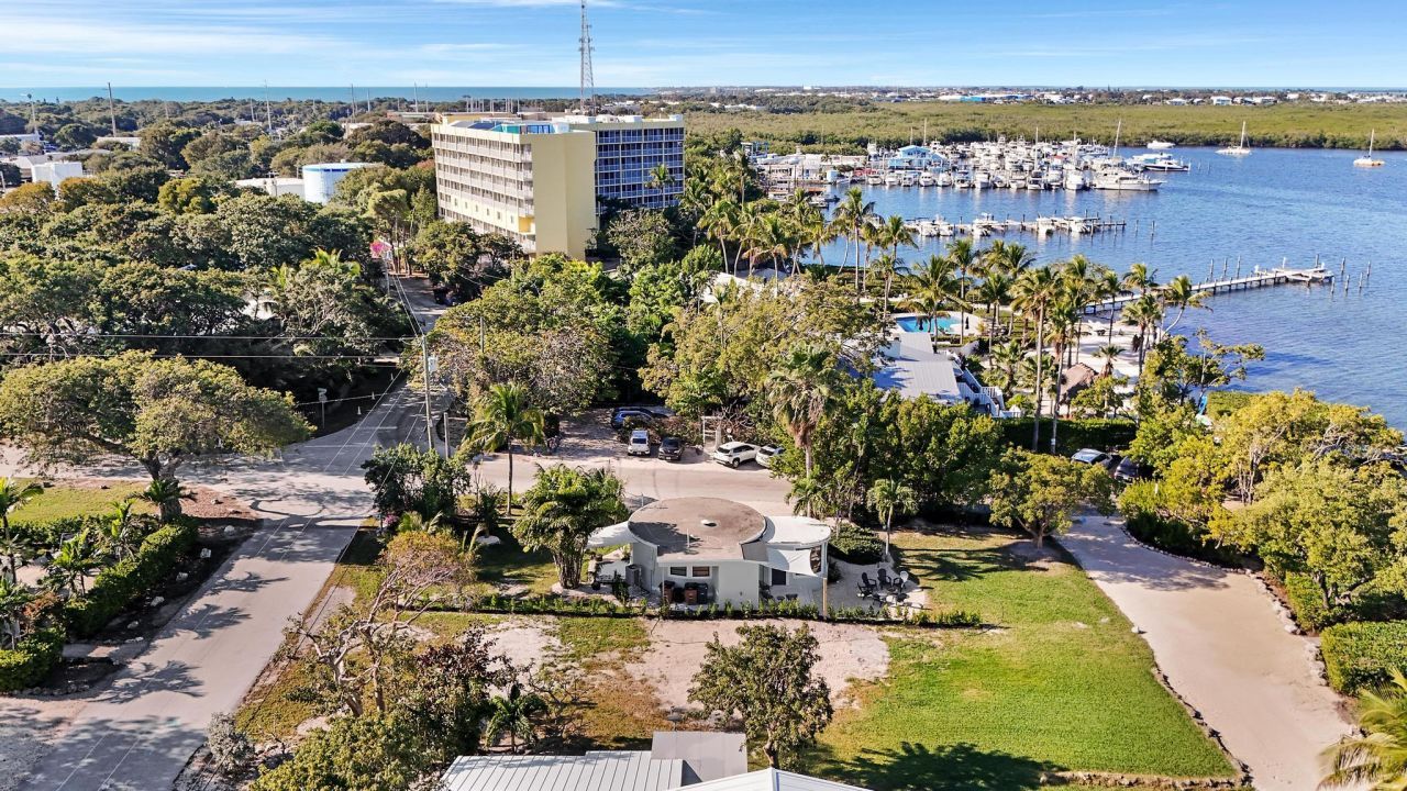 190 & 192 Harborview Drive, Tavernier, FL 33070 Photo