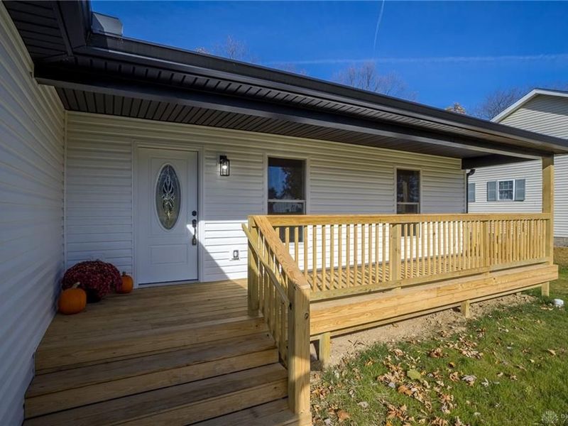 787 Baltic Drive, Eaton, OH 45320 Photo 2