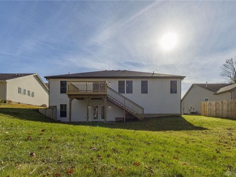 787 Baltic Drive, Eaton, OH 45320 Photo 3