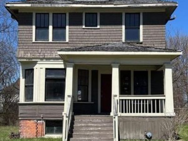 190 W Buena Vista Street, Highland Park, MI 48203
