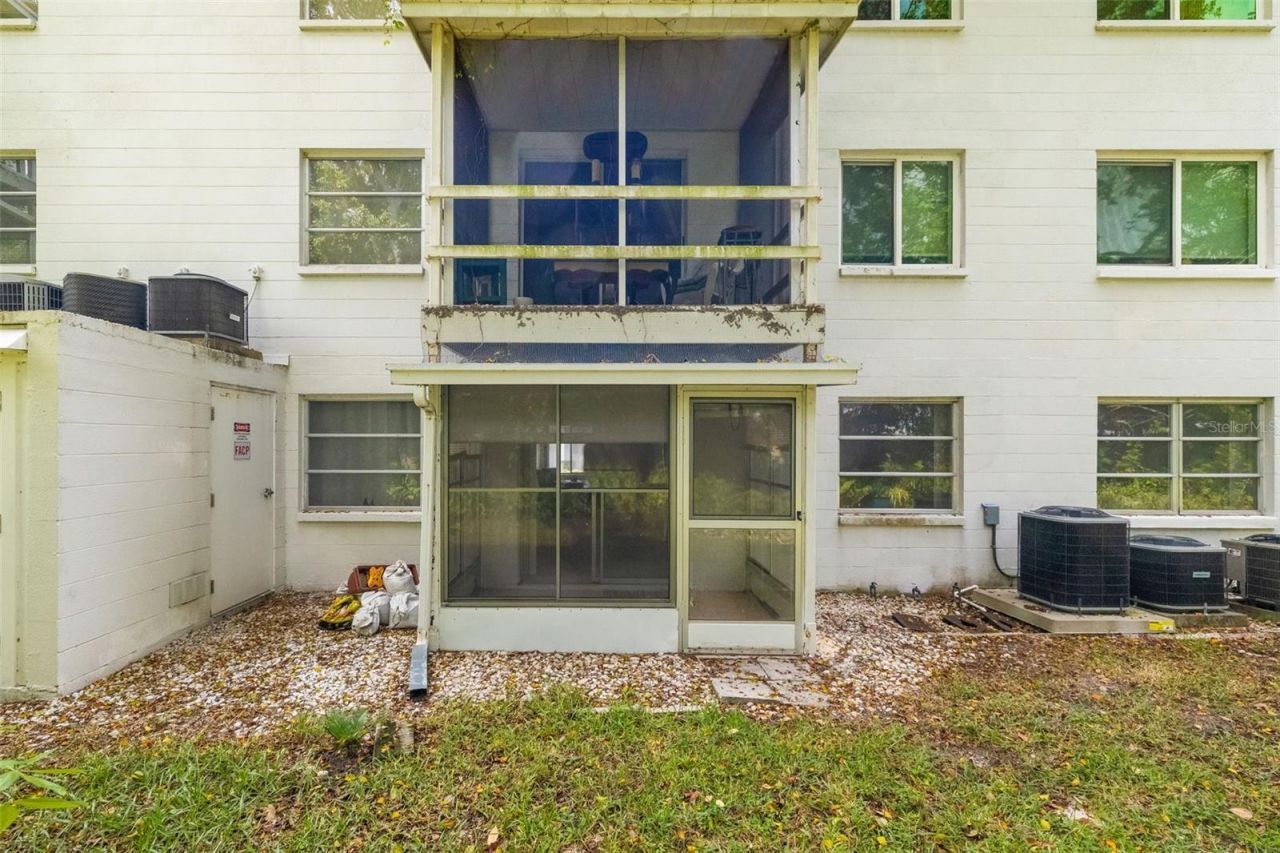 2053 Canal Drive, Unit L-3, Bradenton, FL 34207 Photo