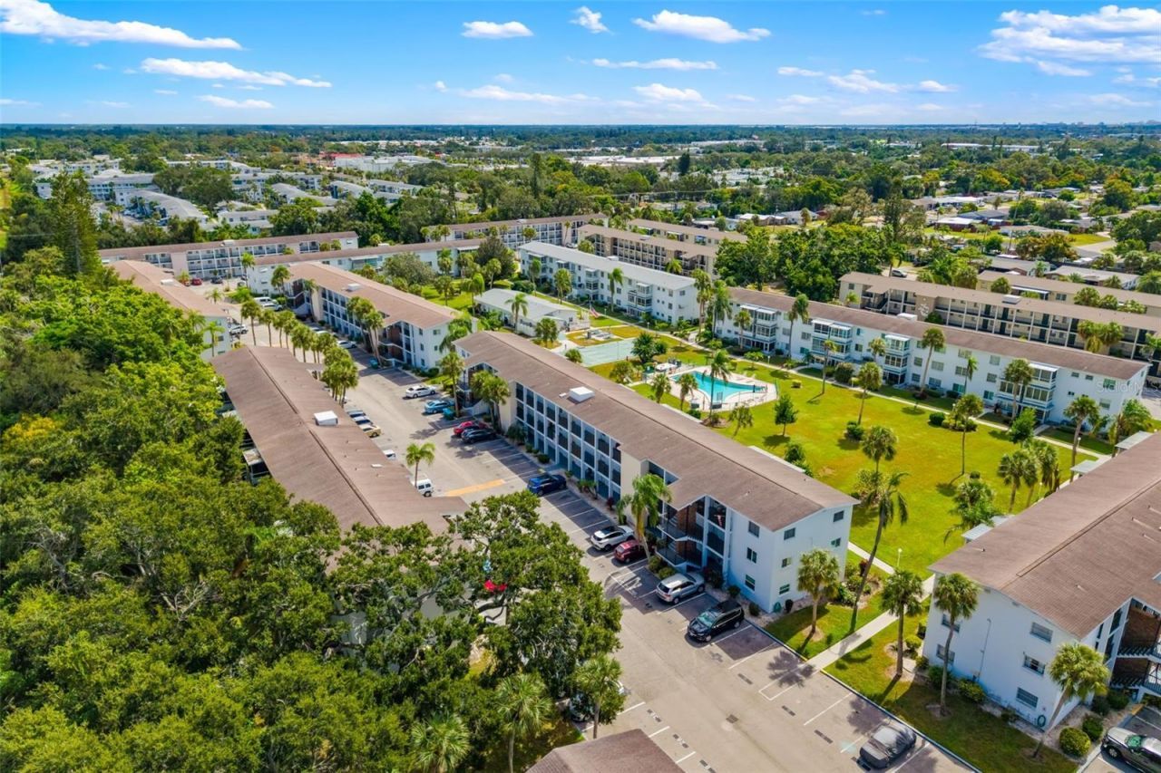 2053 Canal Drive, Unit L-3, Bradenton, FL 34207 Photo