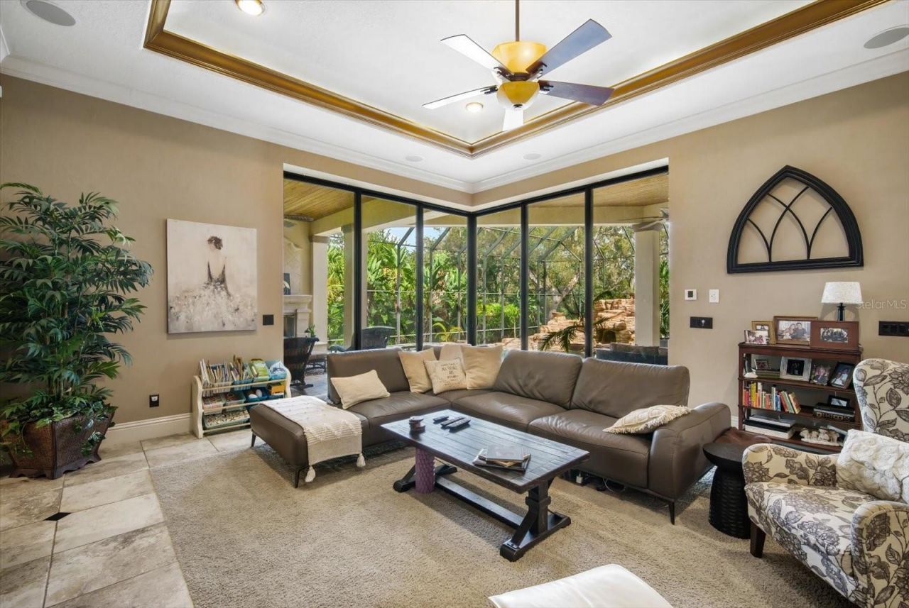 16220 Ternglade Drive, Lithia, FL 33547 Photo