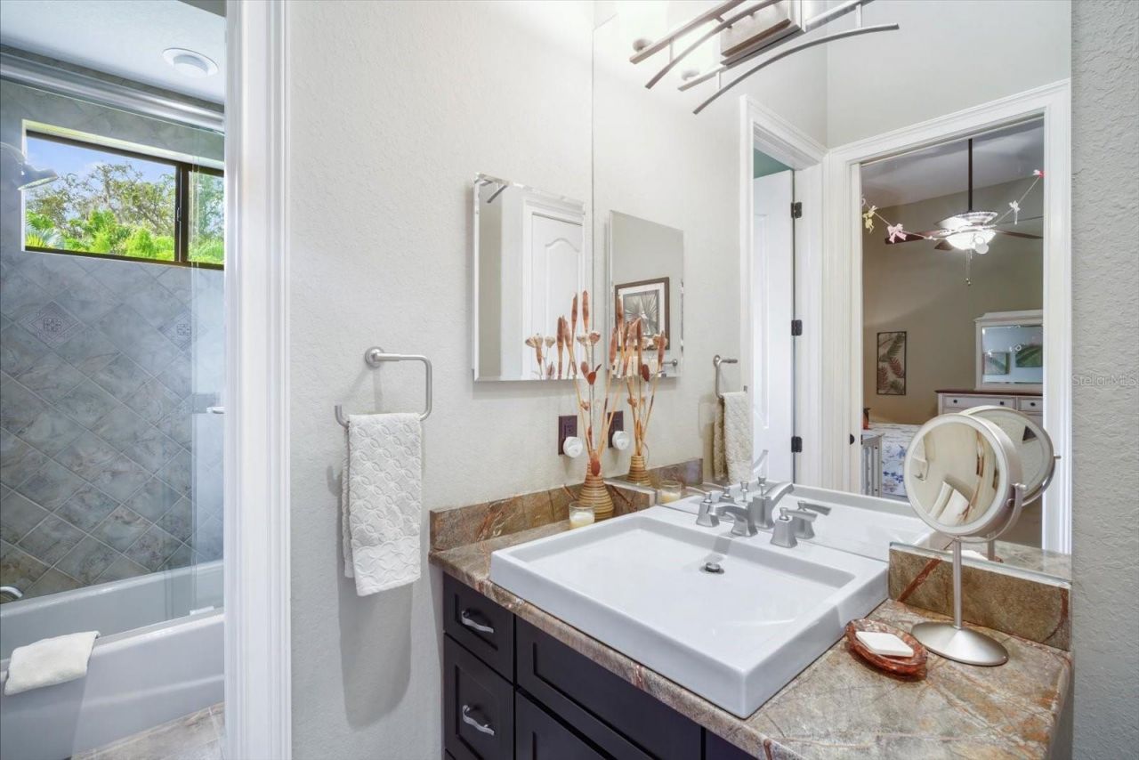 16220 Ternglade Drive, Lithia, FL 33547 Photo