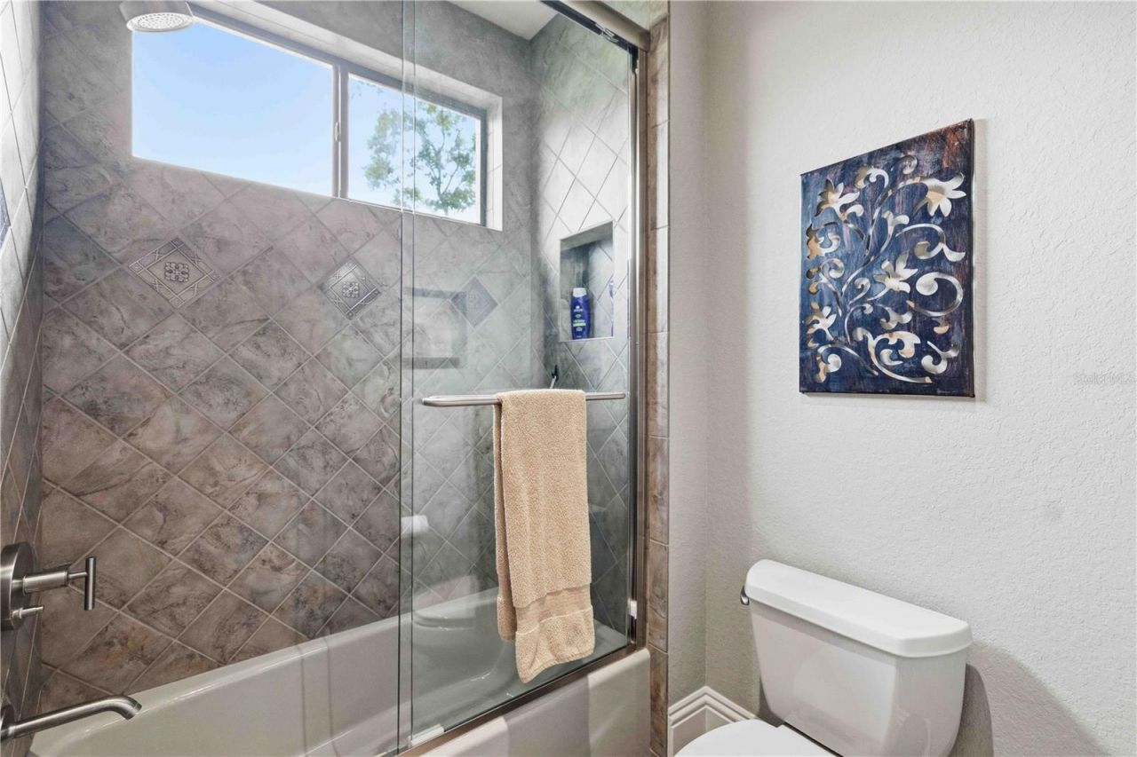 16220 Ternglade Drive, Lithia, FL 33547 Photo