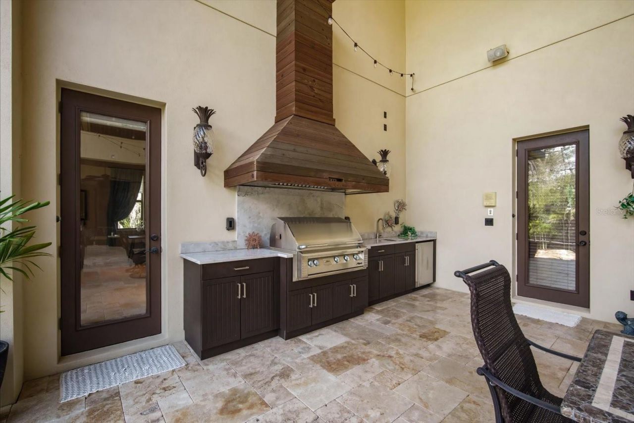 16220 Ternglade Drive, Lithia, FL 33547 Photo