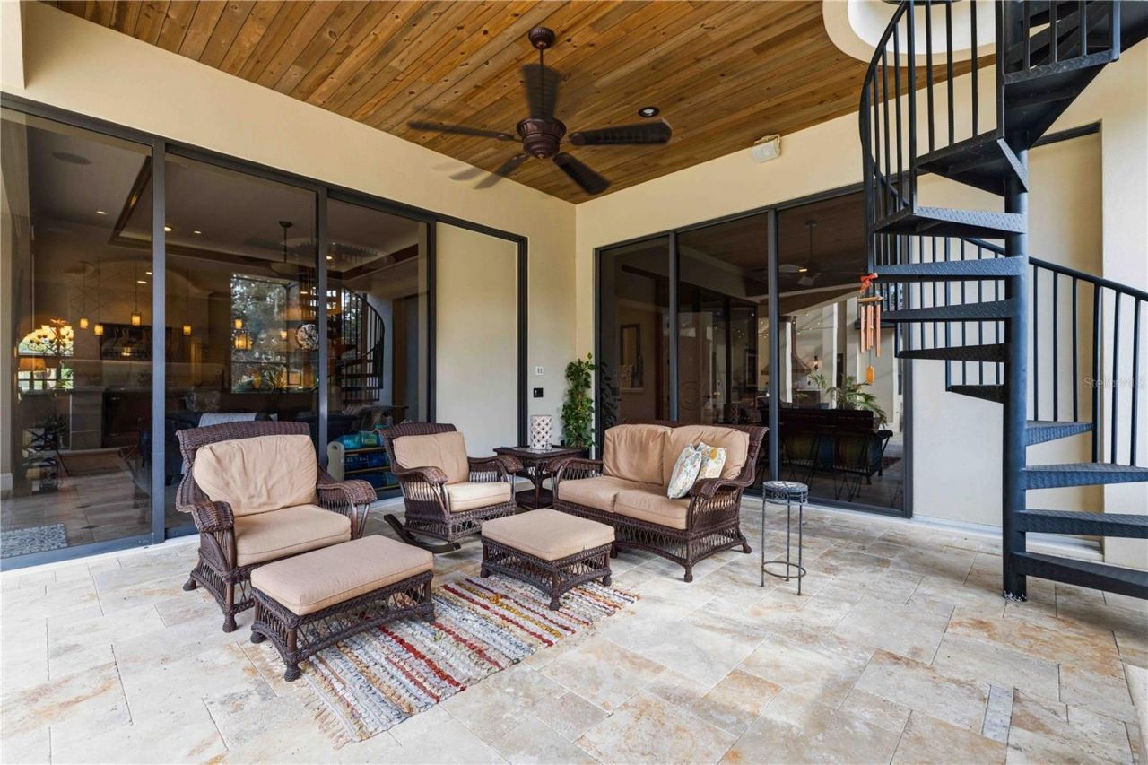 16220 Ternglade Drive, Lithia, FL 33547 Photo
