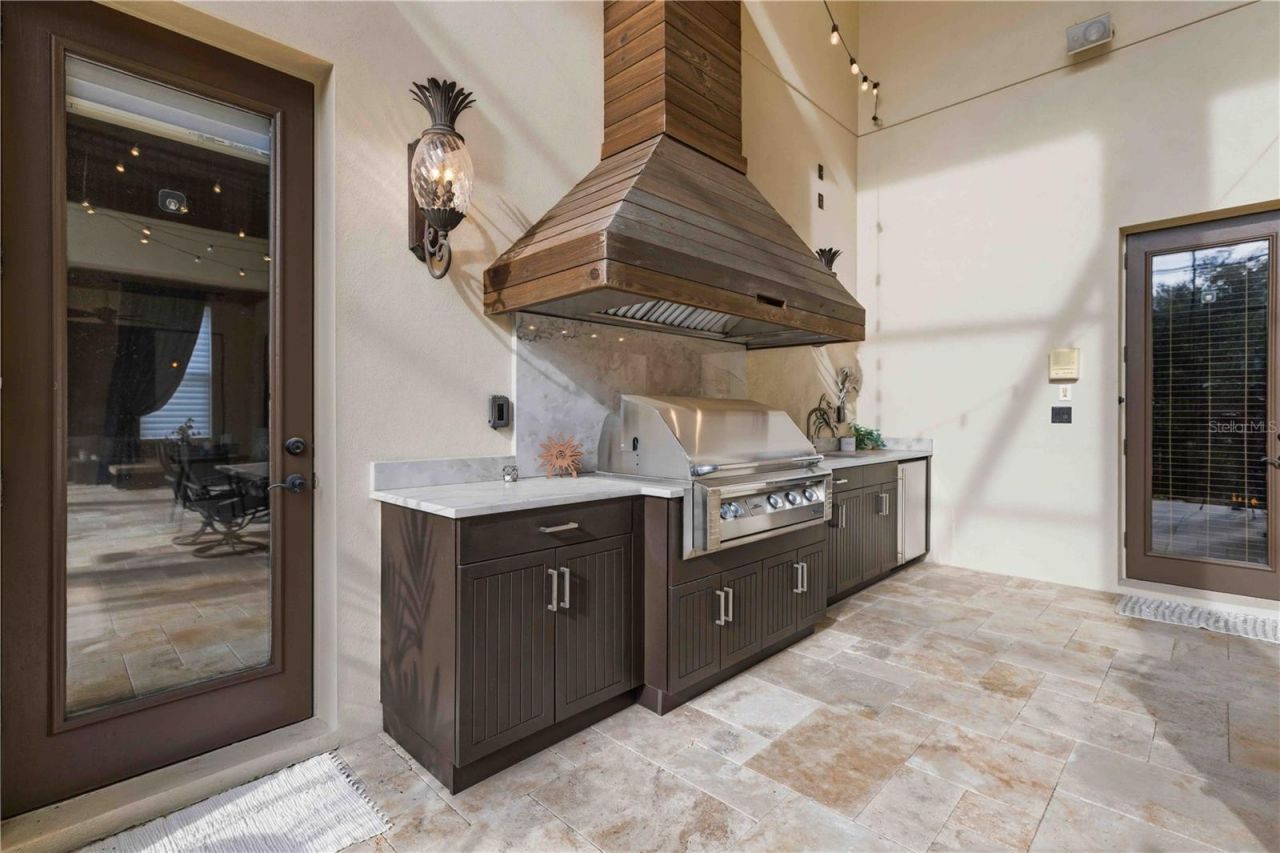 16220 Ternglade Drive, Lithia, FL 33547 Photo