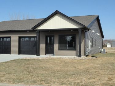 2011 20th Street, Zumbrota, MN 55992