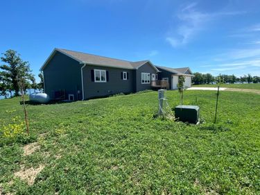 10 Pelican Point Drive, Garvin, MN 56132