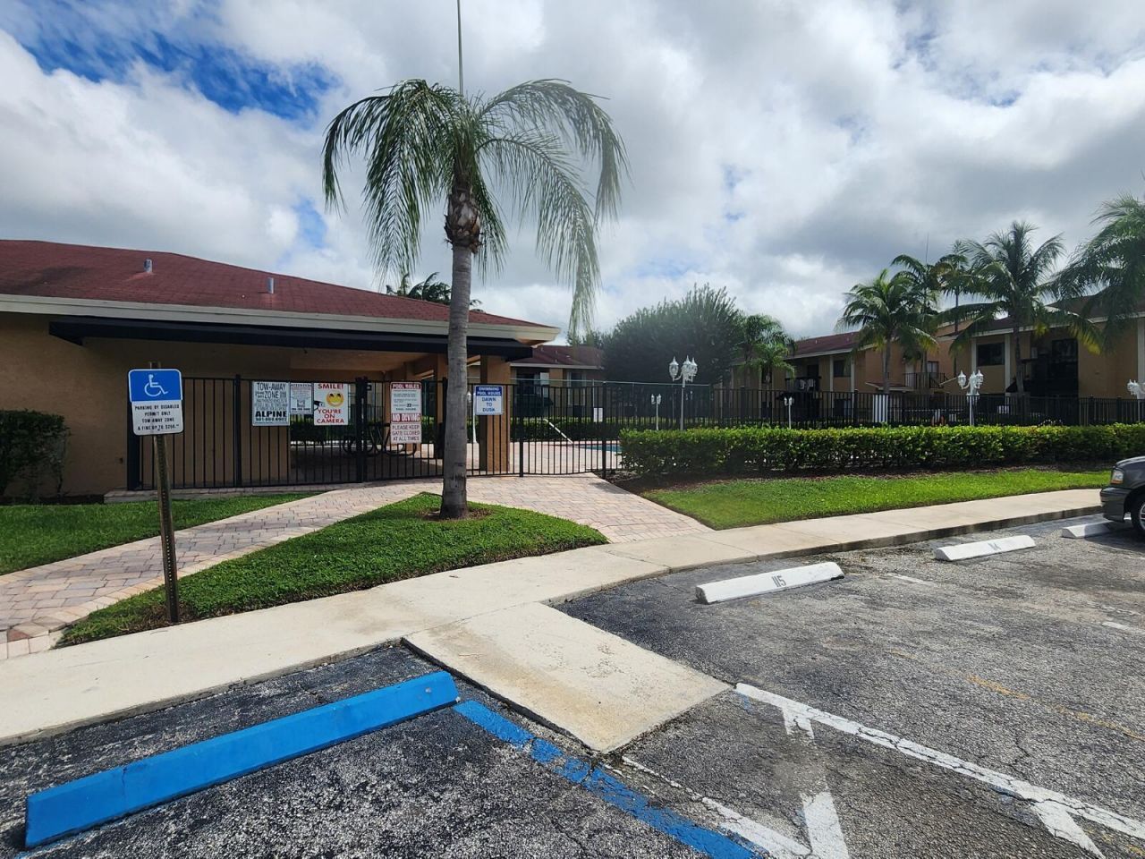6013 10th Avenue N, Unit 208, Greenacres, FL 33463 Photo