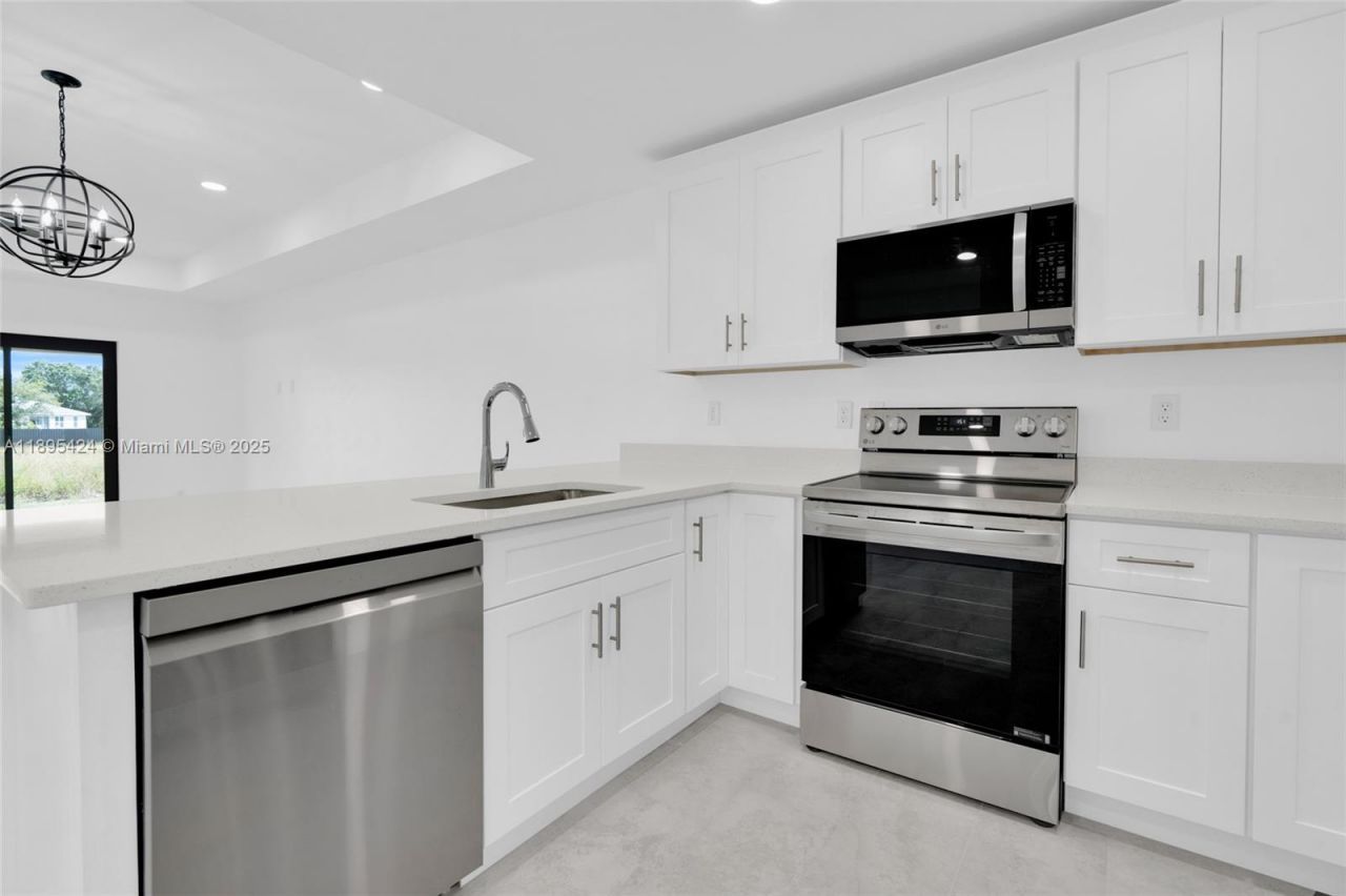 2508 Park Rd, Lehigh Acres, FL 33971 Photo