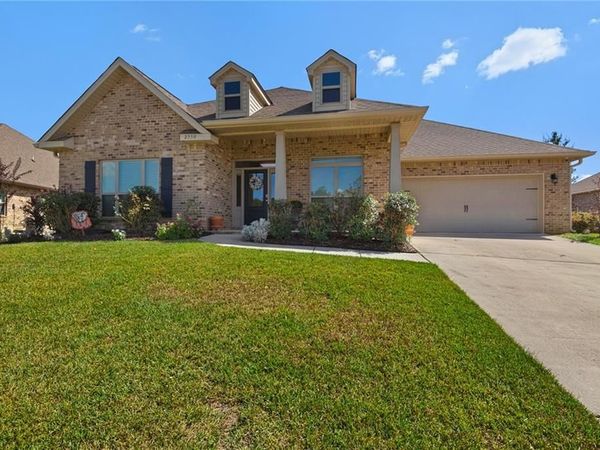 2350 Clairmont Drive W, Semmes, AL 36575