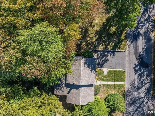 72 Glenwood Avenue, DEMAREST, NJ 07627