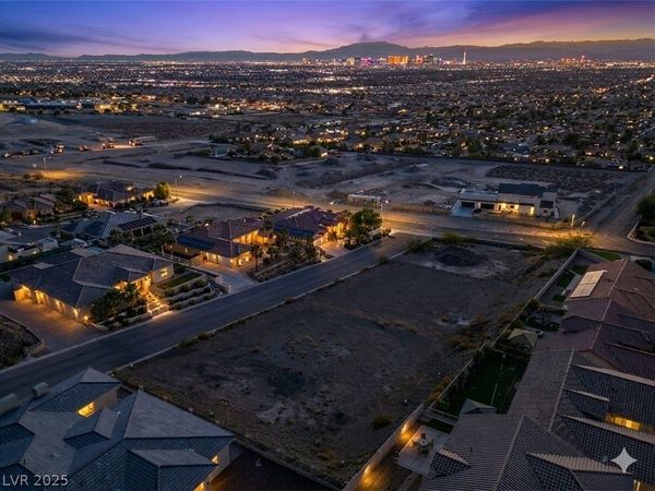 7150 Pico Rio Court, Las Vegas, NV 89156
