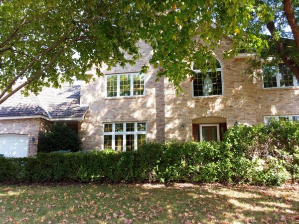 171 Red Oaks Drive, Vadnais Heights, MN 55127