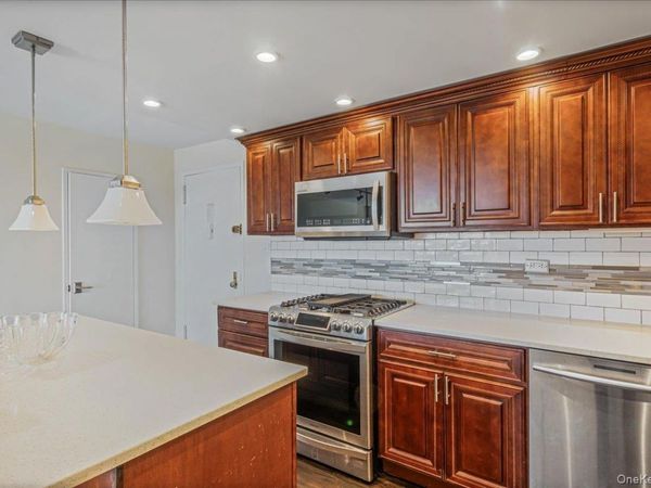 18-15 215th Street, Unit 10 P, Bayside, NY 11360