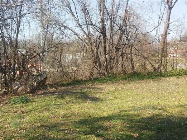106 Carolina Avenue, Thomasville, NC 27360