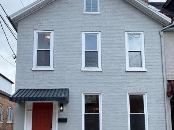 240 E KING STREET, CHAMBERSBURG, PA 17201