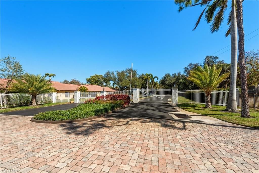 13108 Tall Pine Cir, Fort Myers, FL 33907 Photo