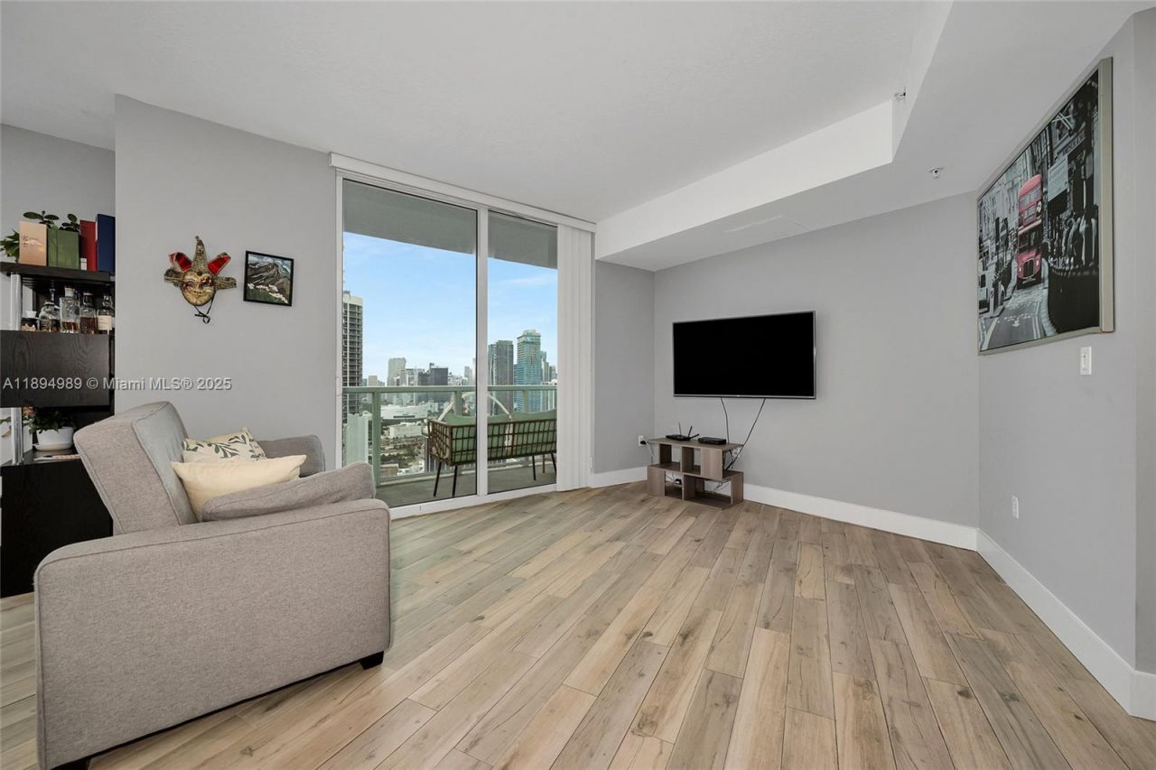 1900 N Bayshore Dr, Unit 4019, Miami, FL 33132 Photo