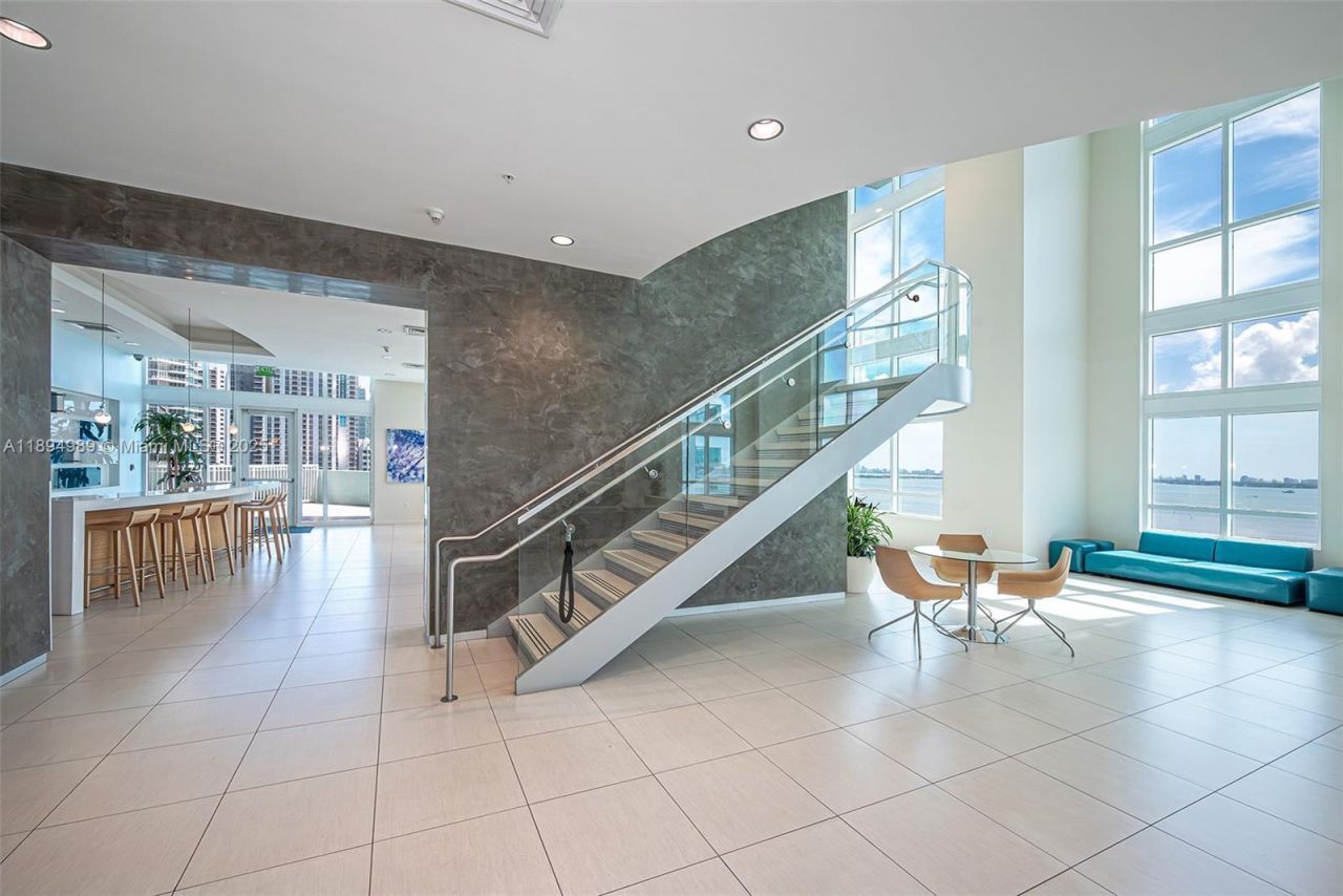 1900 N Bayshore Dr, Unit 4019, Miami, FL 33132 Photo