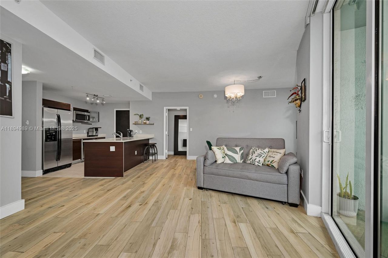 1900 N Bayshore Dr, Unit 4019, Miami, FL 33132 Photo