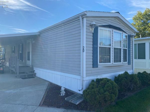 8175 North Shore Boulevard, Unit 20, Marblehead, OH 43440