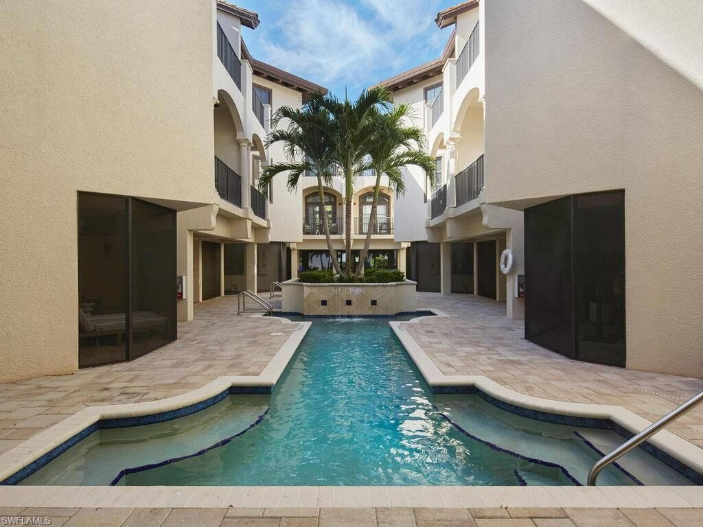 692 10th Ave S, Naples, FL 34102 Photo