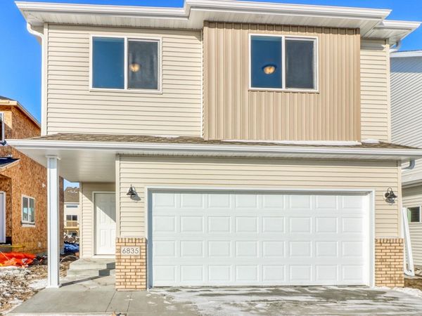 6835 32 Street S, Fargo, ND 58104