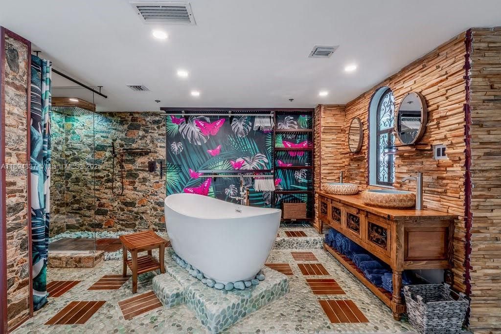 100 Jefferson Ave, Unit 10012, Miami Beach, FL 33139 Photo