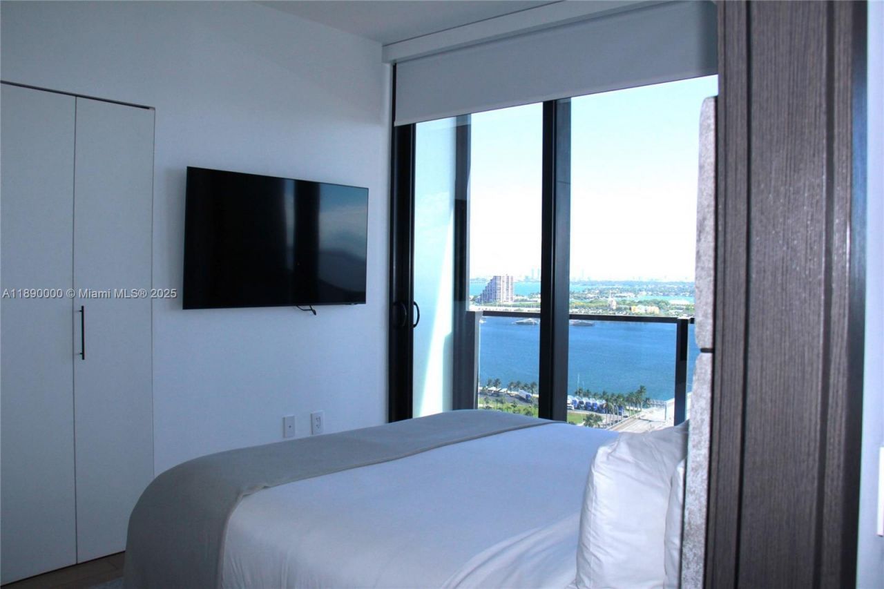 398 NE 5th St, Unit 3310, Miami, FL 33132 Photo