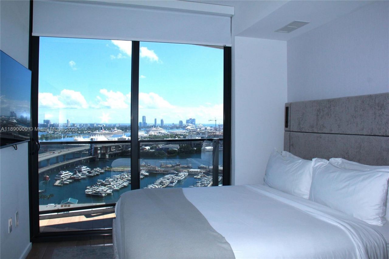 398 NE 5th St, Unit 3310, Miami, FL 33132 Photo