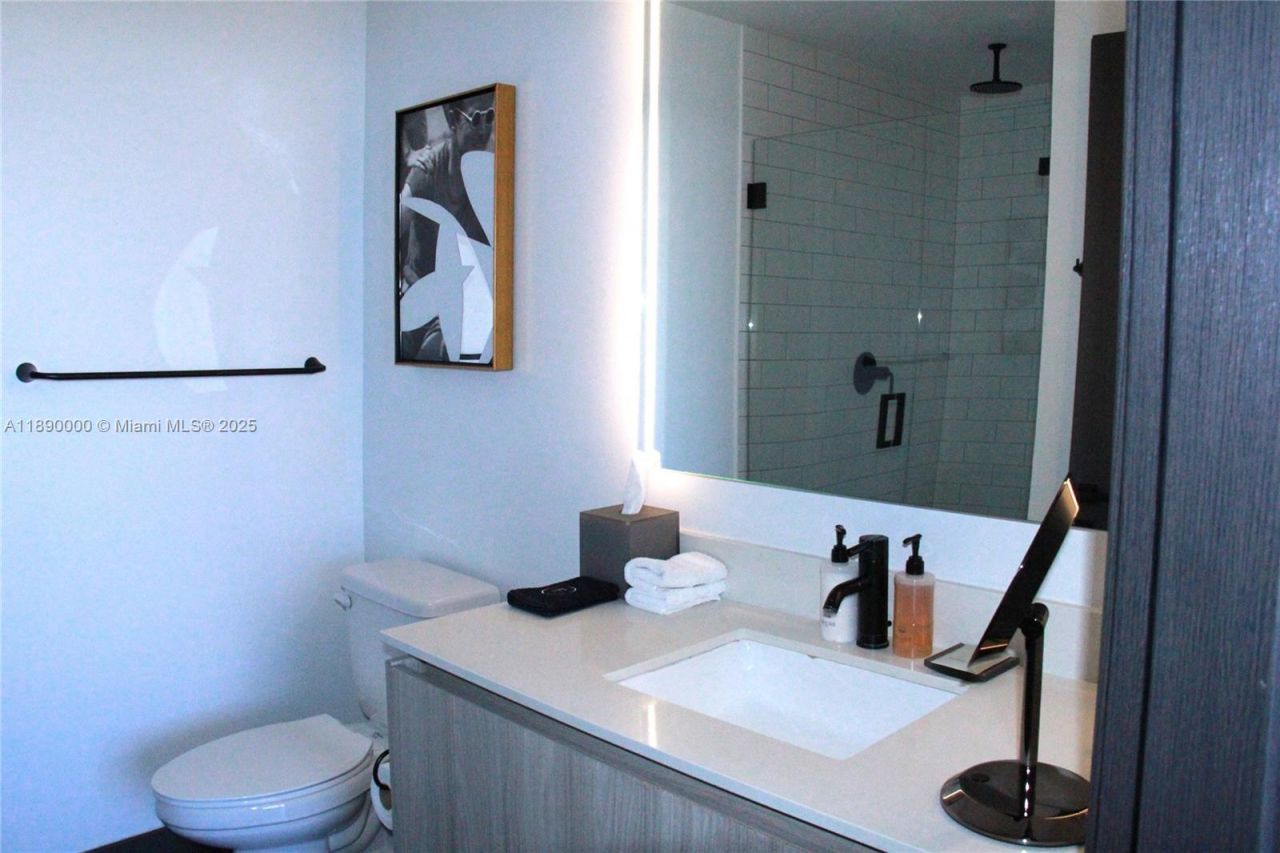 398 NE 5th St, Unit 3310, Miami, FL 33132 Photo