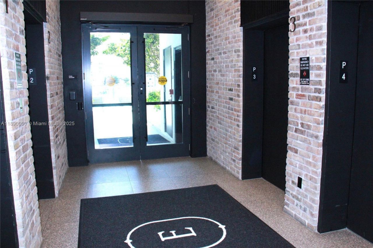 398 NE 5th St, Unit 3310, Miami, FL 33132 Photo