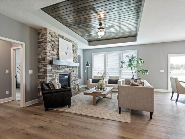 400 SW Mulberry Court, Blue Springs, MO 64014