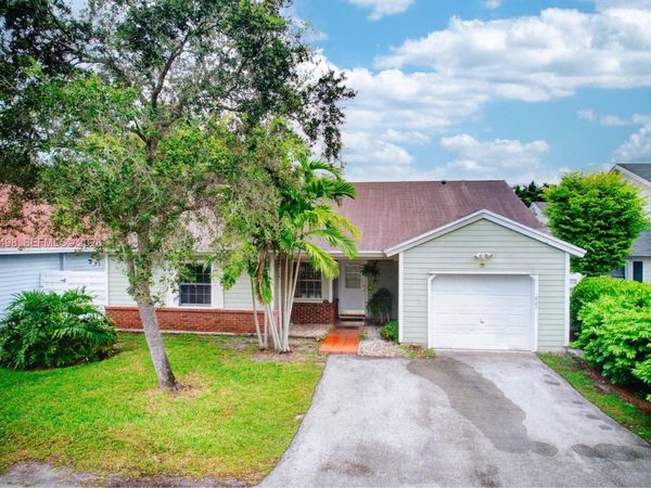 14807 SW 140th Ct, Miami, FL 33186