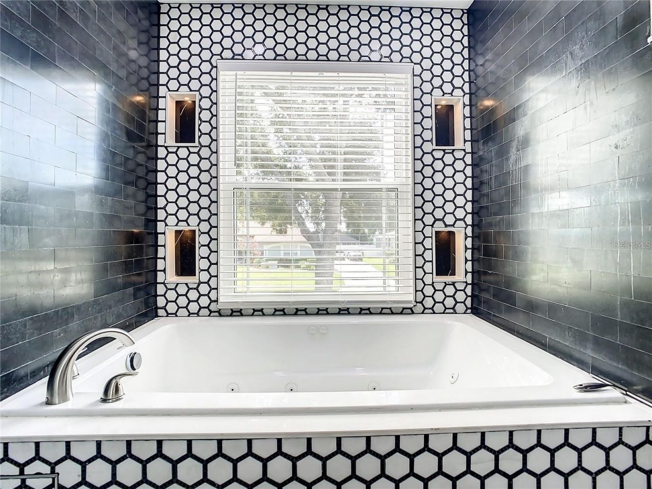 2253 Malachite Drive, Lakeland, FL 33810 Photo