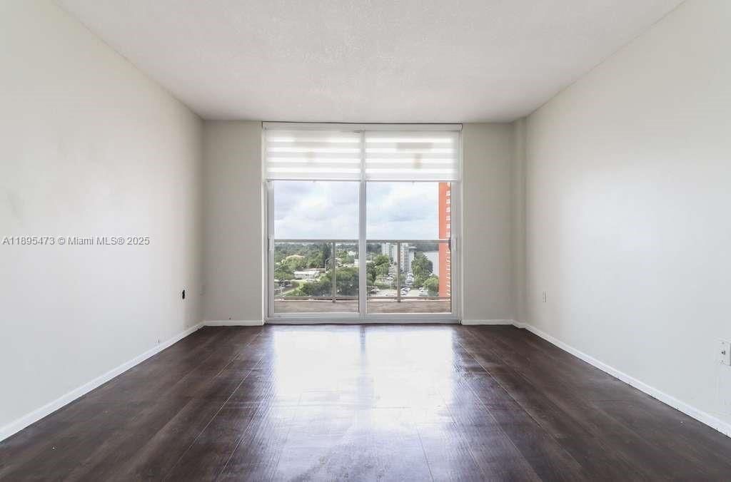 1351 NE Miami Gardens Dr, Unit 1001E, Miami, FL 33179 Photo