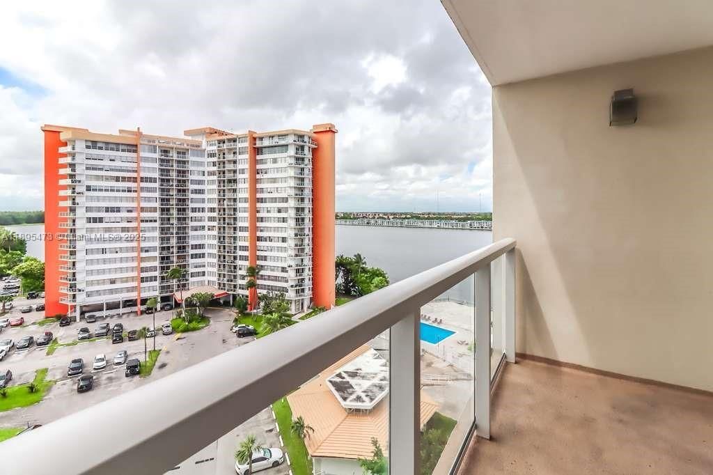 1351 NE Miami Gardens Dr, Unit 1001E, Miami, FL 33179 Photo