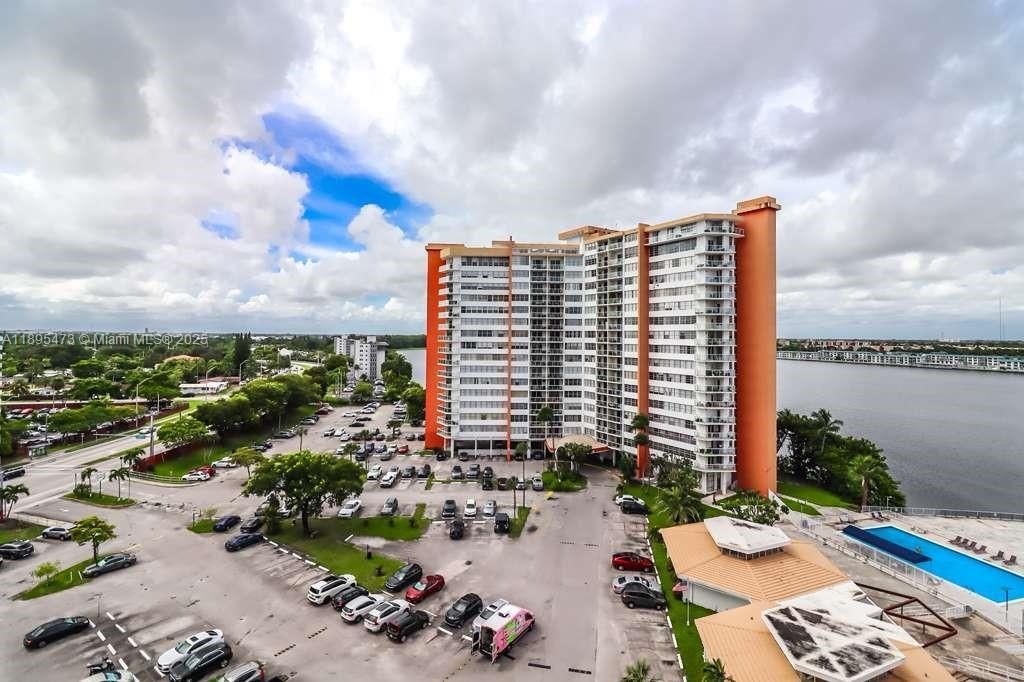 1351 NE Miami Gardens Dr, Unit 1001E, Miami, FL 33179 Photo