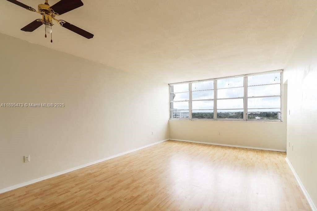 1351 NE Miami Gardens Dr, Unit 1001E, Miami, FL 33179 Photo