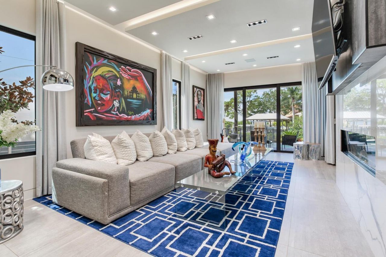 5131 W Neptune Way, Tampa, FL 33609 Photo