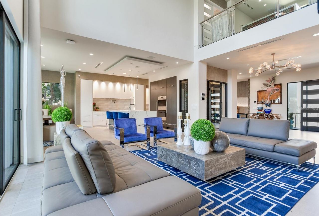 5131 W Neptune Way, Tampa, FL 33609 Photo