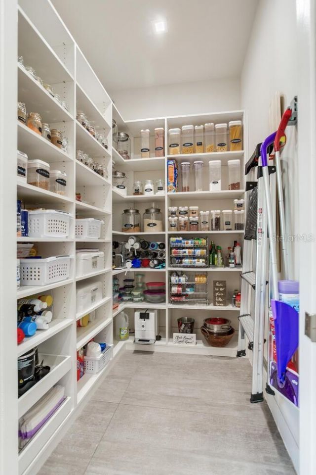 5131 W Neptune Way, Tampa, FL 33609 Photo