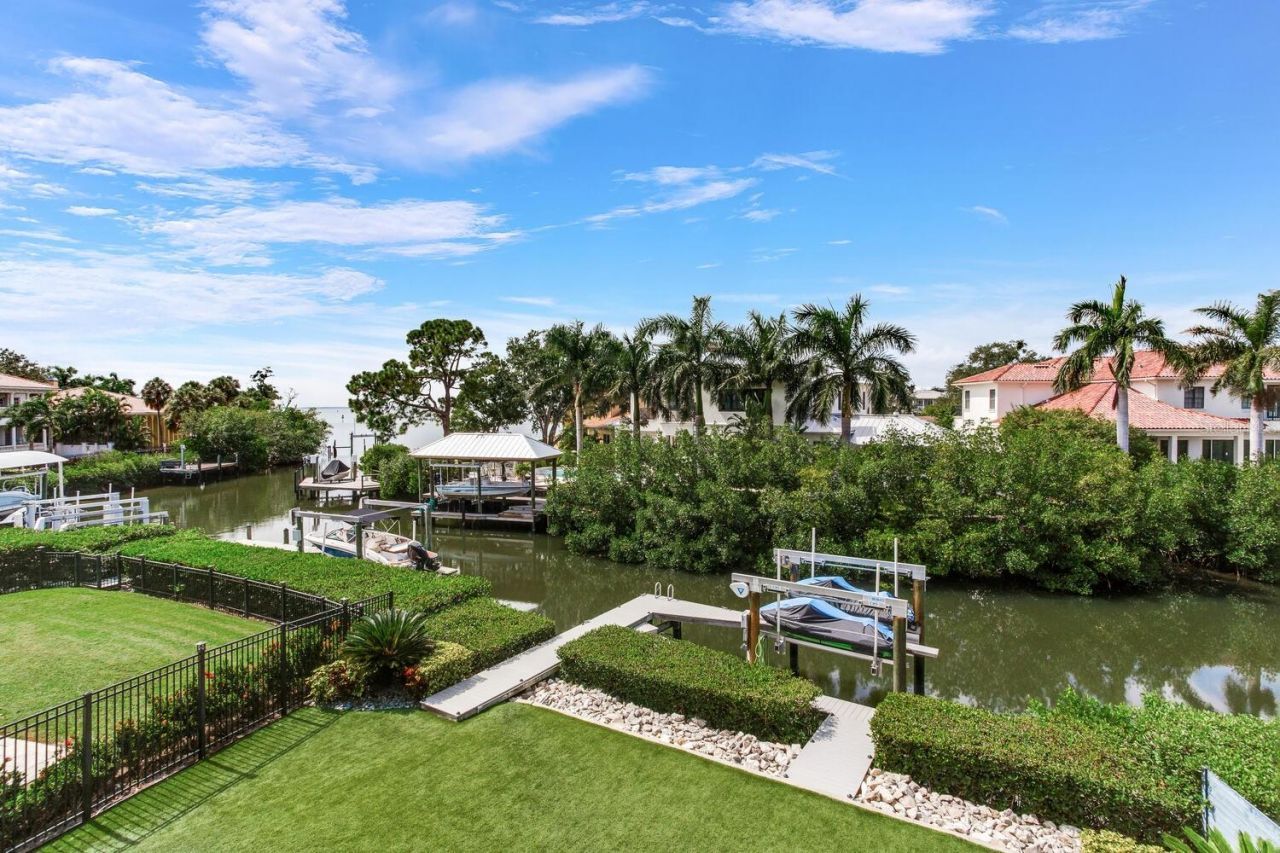 5131 W Neptune Way, Tampa, FL 33609 Photo